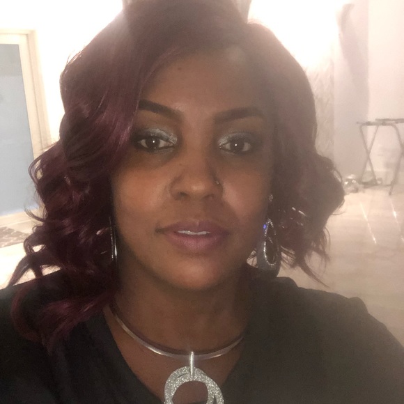 Meet your Posher, Christalyn - Picture 2 of 2